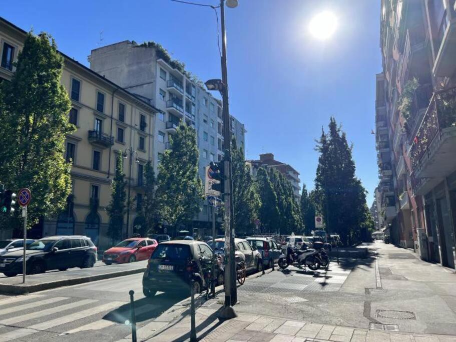 Daniela'S Spazioso Appartamento Ai Navigli Mailand Exterior foto